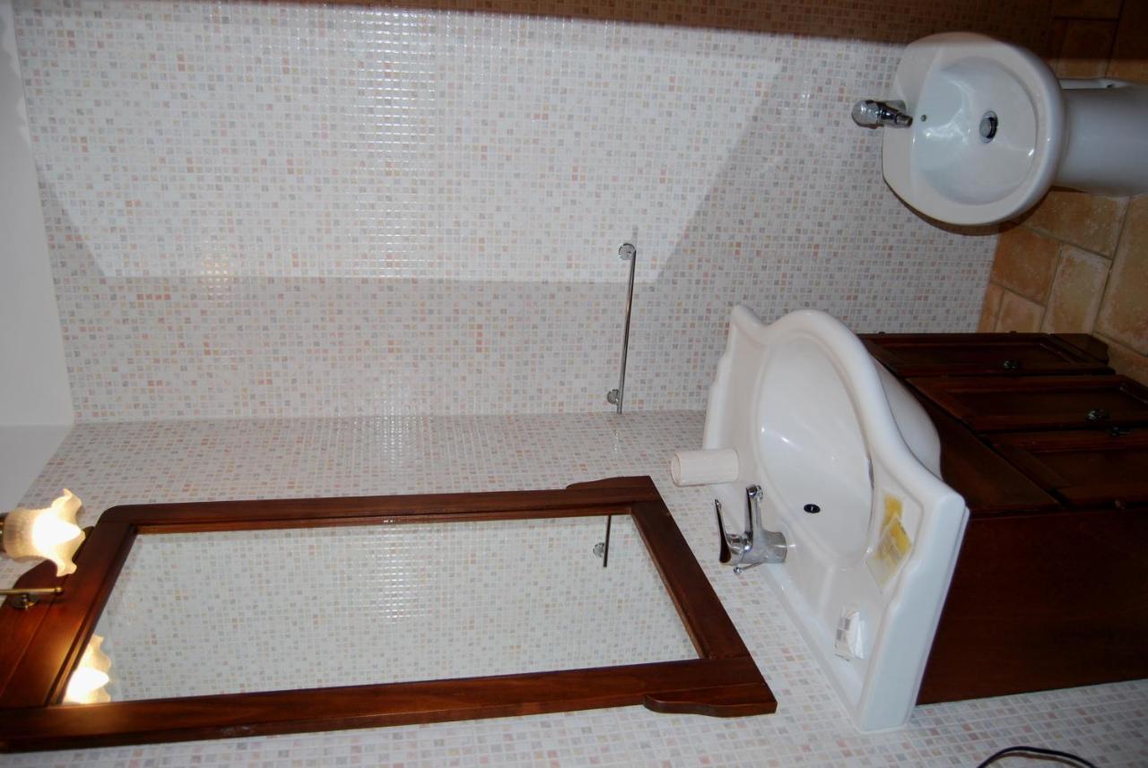 Bed and Breakfast Le Terre Di Bac Borgo Montenero Екстер'єр фото